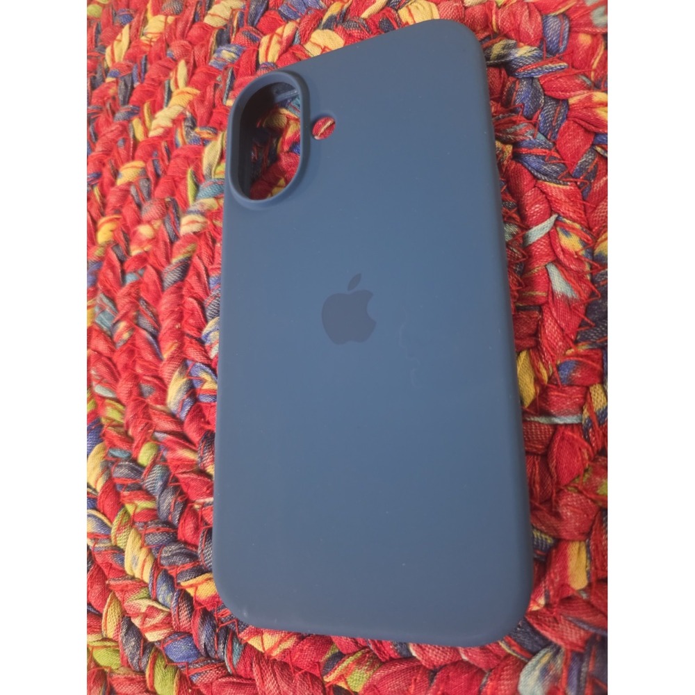 Apple Silicone Case iPhone 16 Blue Good Slim Wireless Charging MYY93ZM/A